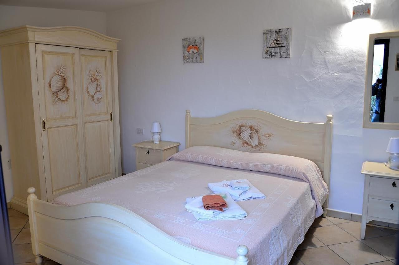 Villa Sprafundu La Maddalena  Exteriör bild