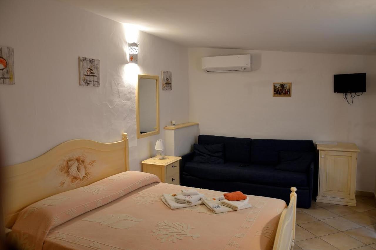 Villa Sprafundu La Maddalena  Exteriör bild