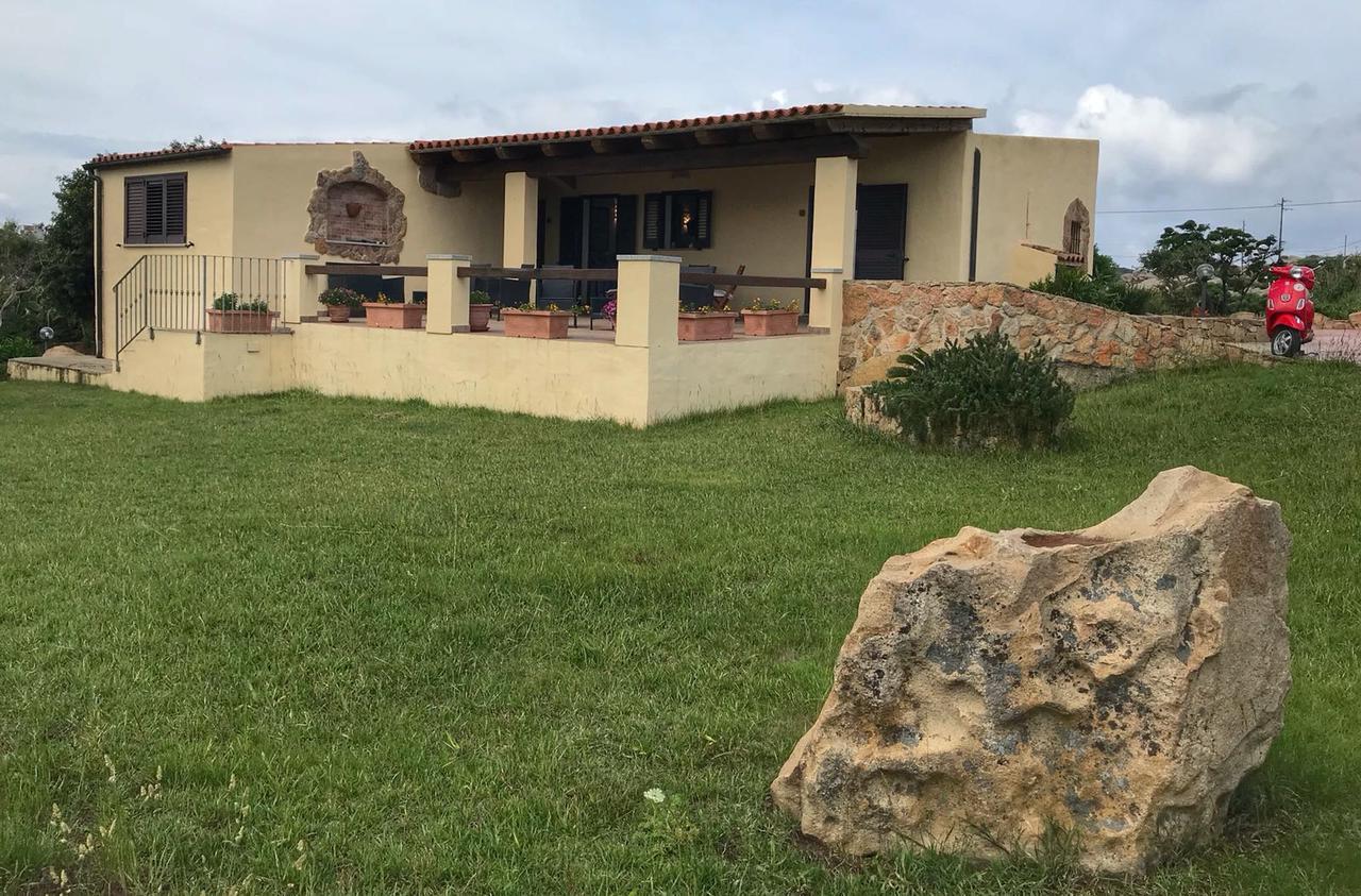 Villa Sprafundu La Maddalena  Exteriör bild